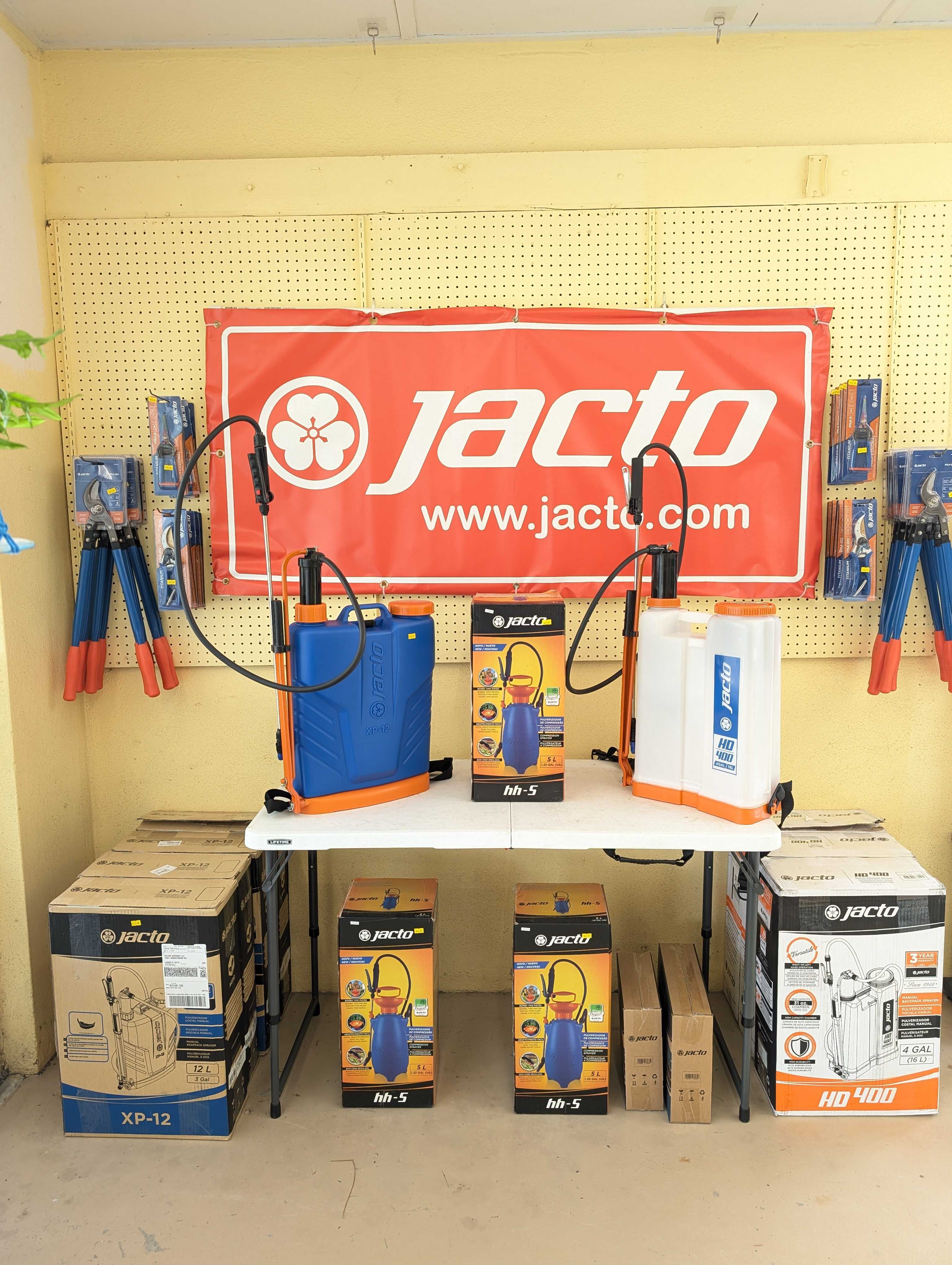 Jacto Sprayers
